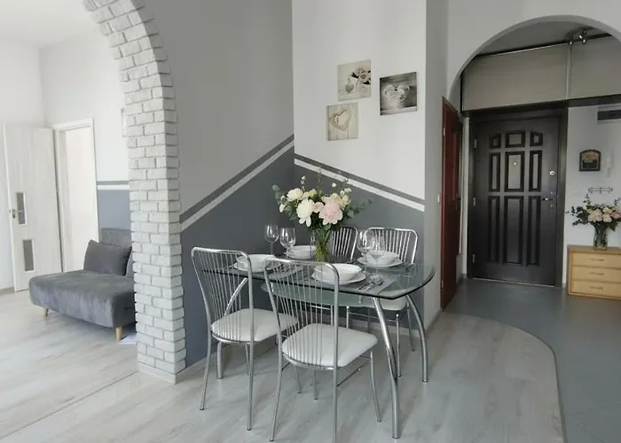 Silver Stone By Grafit Lägenhet Legnica